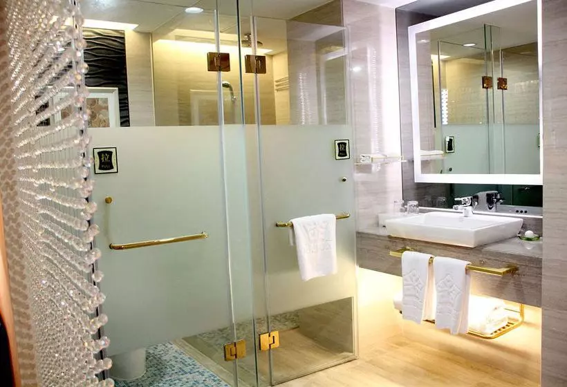 בית מלון כפרי Plainvim International Boutique