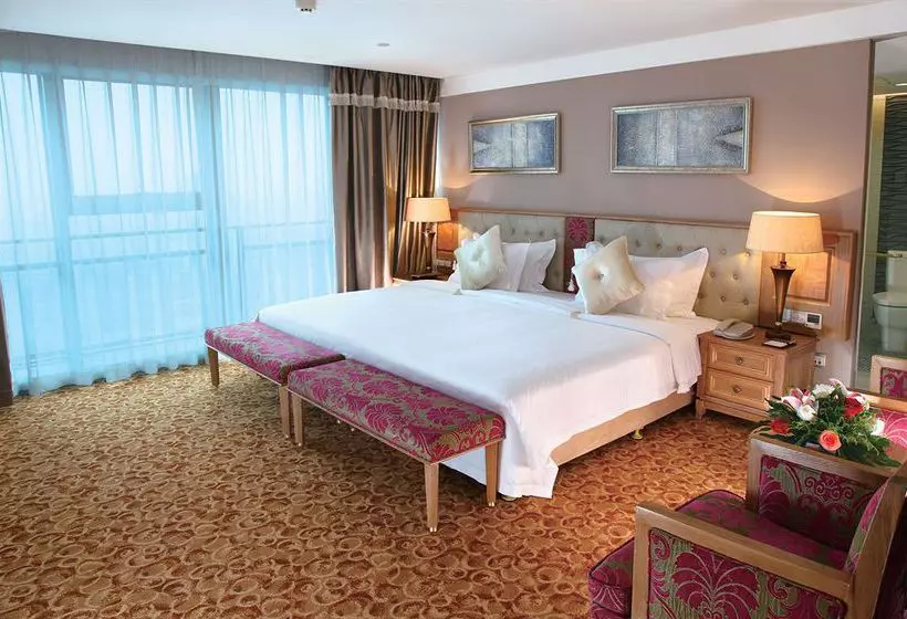 בית מלון כפרי Plainvim International Boutique