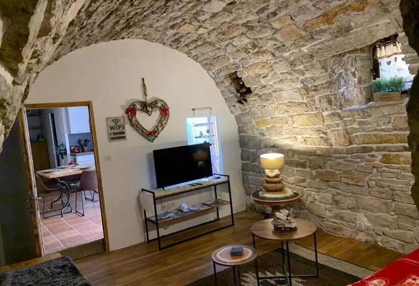 ベッドアンドブレックファースト Manoir Du Charme Dans Les Gorges Du Tarn Causses Lozere