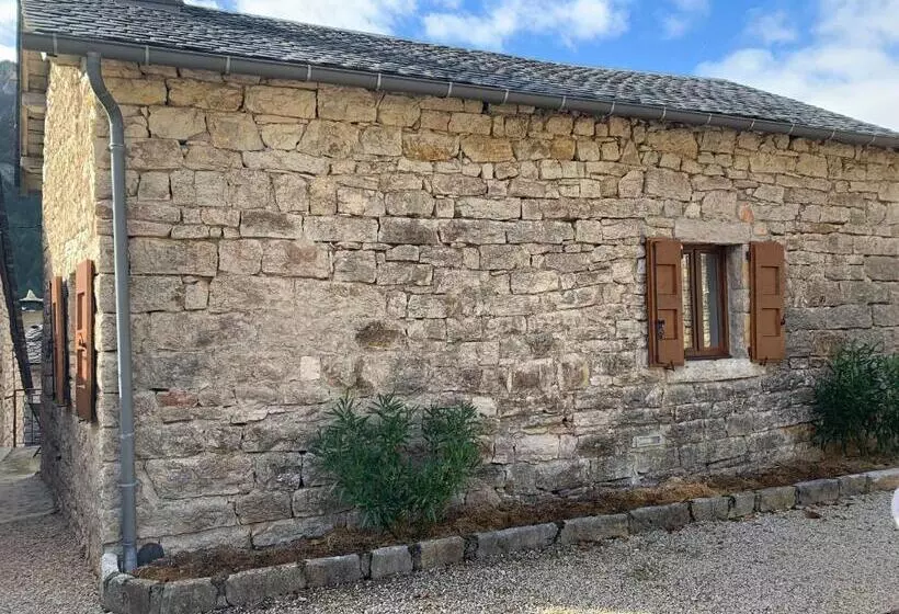 ベッドアンドブレックファースト Manoir Du Charme Dans Les Gorges Du Tarn Causses Lozere