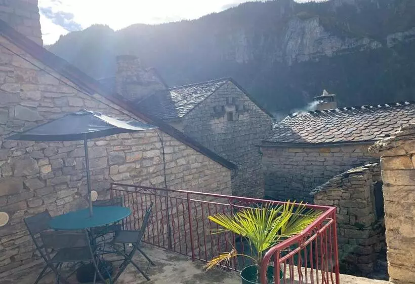 ベッドアンドブレックファースト Manoir Du Charme Dans Les Gorges Du Tarn Causses Lozere