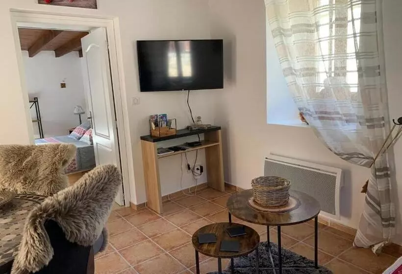 ベッドアンドブレックファースト Manoir Du Charme Dans Les Gorges Du Tarn Causses Lozere