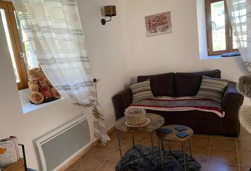 ベッドアンドブレックファースト Manoir Du Charme Dans Les Gorges Du Tarn Causses Lozere