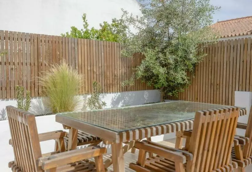 Bento Caraça Terrace