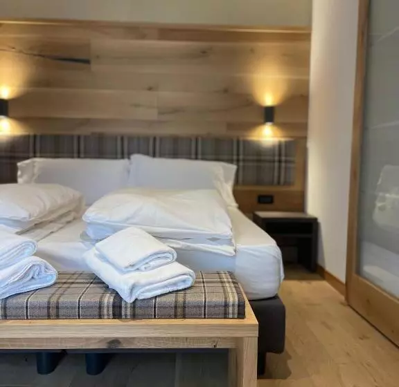 Hotelli Rech Hof Sayonara