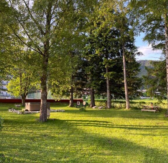 בית מלון כפרי Rech Hof Sayonara