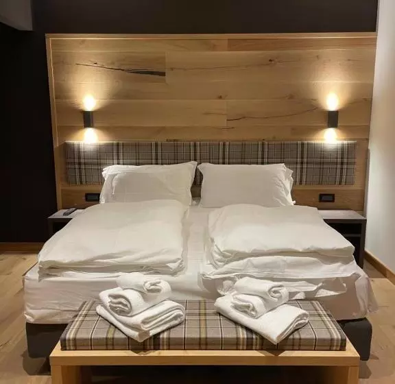 Hotelli Rech Hof Sayonara