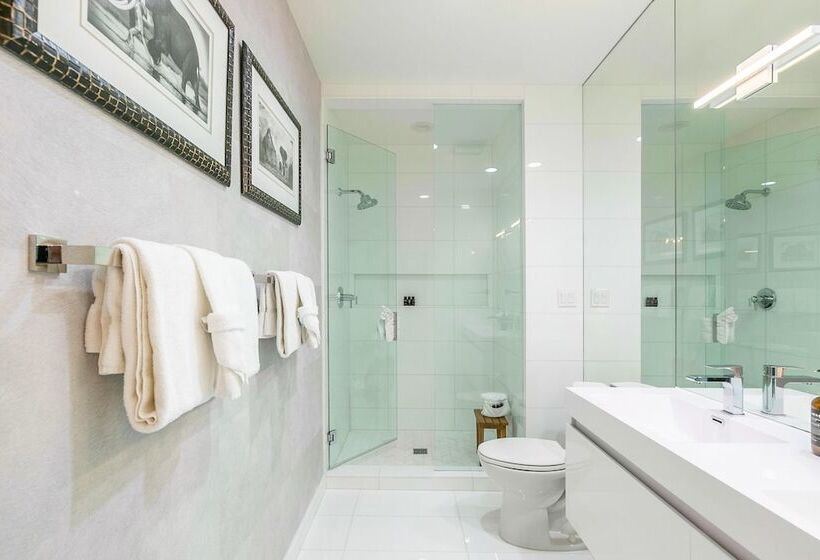 New San Juan 303 By Avantstay Modern Penthouse W Deck Overlooking Main Street