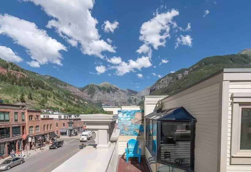 New San Juan 303 By Avantstay Modern Penthouse W Deck Overlooking Main Street