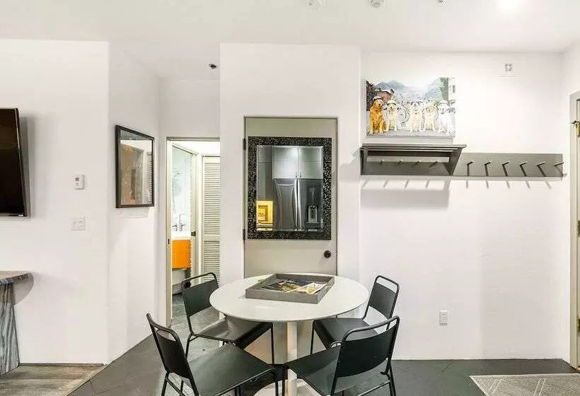 New San Juan 303 By Avantstay Modern Penthouse W Deck Overlooking Main Street