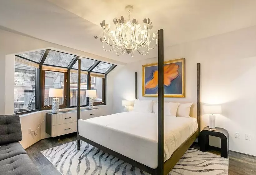 New San Juan 303 By Avantstay Modern Penthouse W Deck Overlooking Main Street