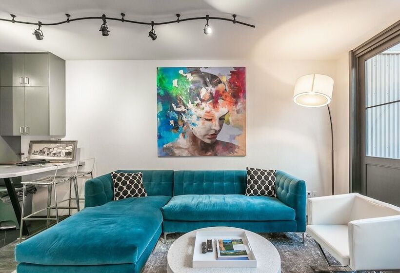 New San Juan 303 By Avantstay Modern Penthouse W Deck Overlooking Main Street