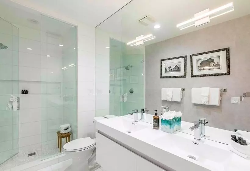 New San Juan 303 By Avantstay Modern Penthouse W Deck Overlooking Main Street