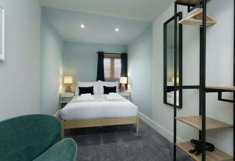 Beatrice Manor   Luxury 4 Bedroom House In Central Southsea, Portsmouth