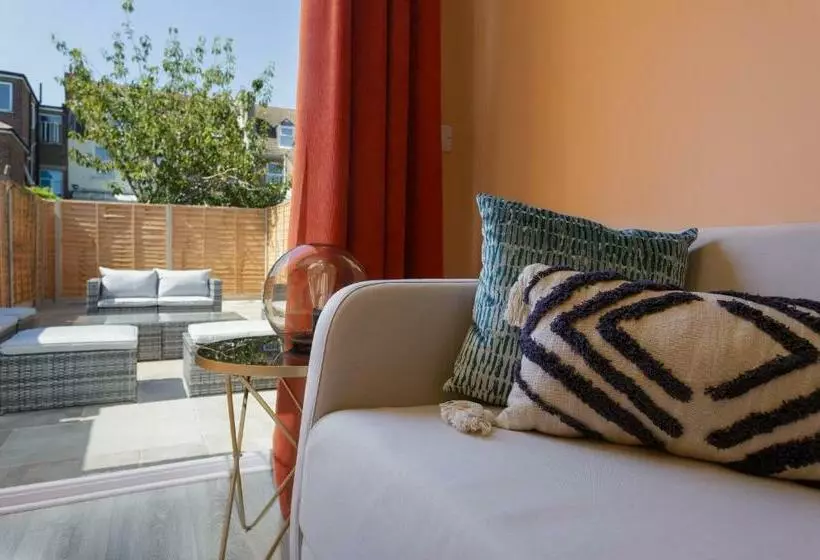 Beatrice Manor   Luxury 4 Bedroom House In Central Southsea, Portsmouth