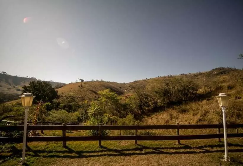 Casa De Campo Com Piscina Cascata Artificial
