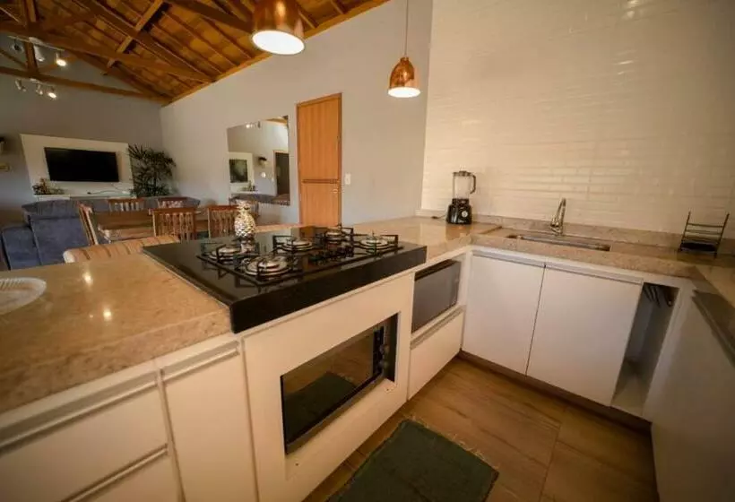 Casa De Campo Com Piscina Cascata Artificial