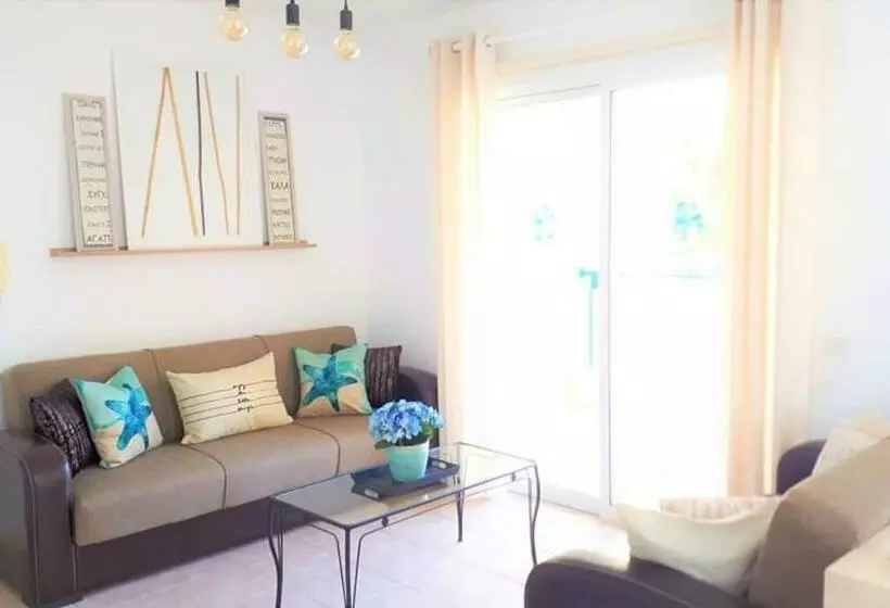 Pafia Modern Apartment
