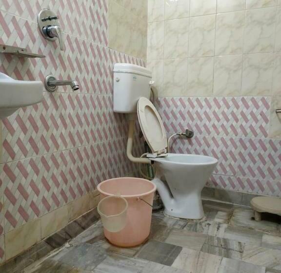 膳宿费 Ganga View Harry Stay