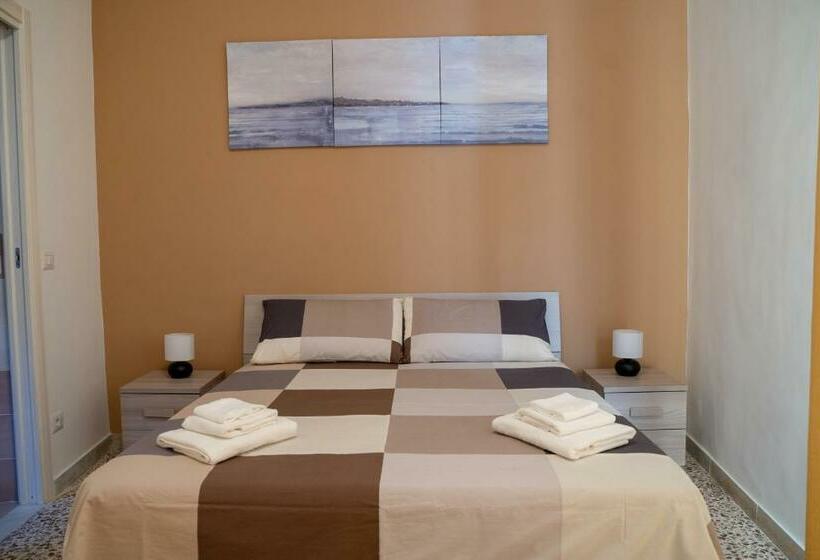 Пансион L Angolo Di Acitrezza