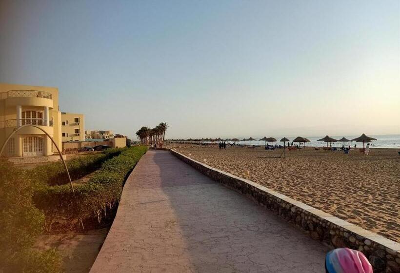 Rivera Beach 1   Ras Sedr