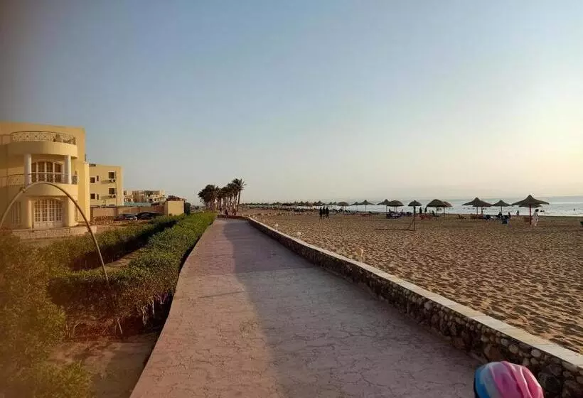 Rivera Beach 1   Ras Sedr