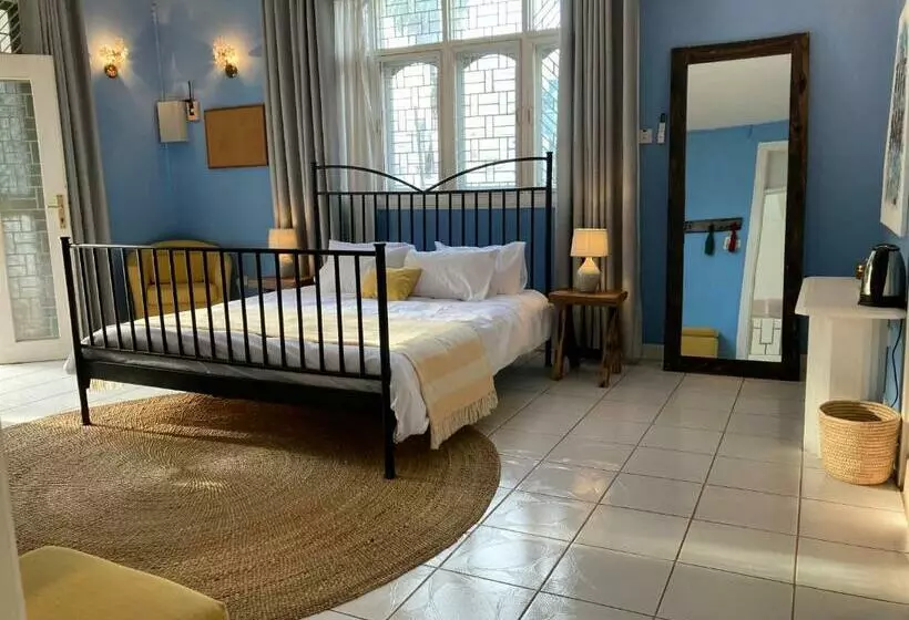The Place To B&b   The Poolhouse