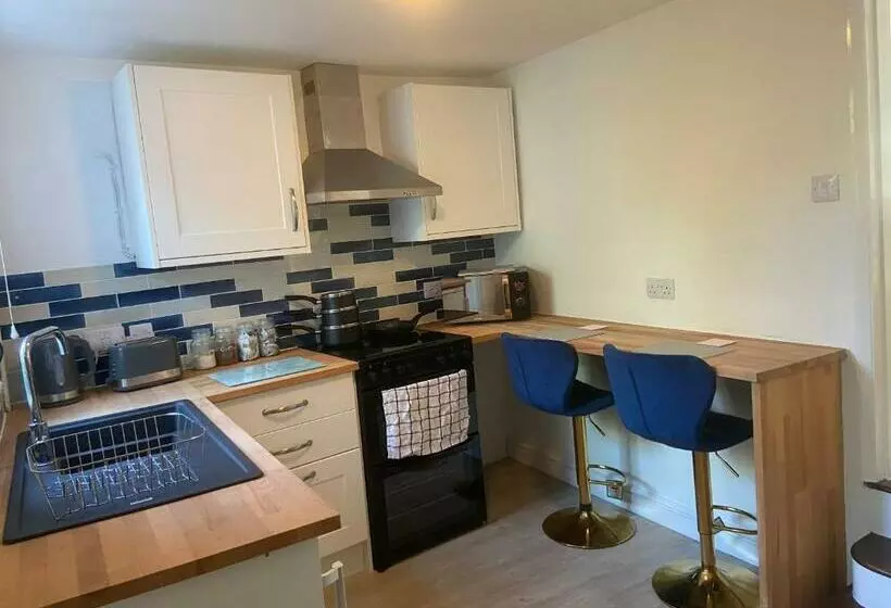 Woodbridge Cosy Little 2 Bed Cottage