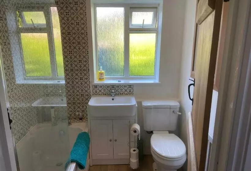 Woodbridge Cosy Little 2 Bed Cottage