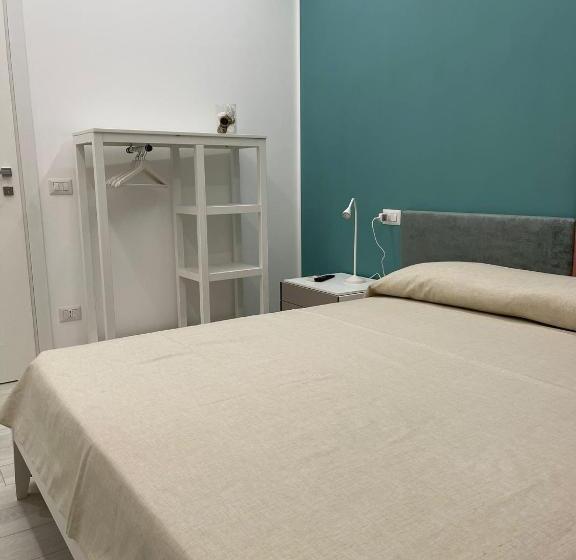 Bed and Breakfast Andrea & Giada Via Lungomare Caboto