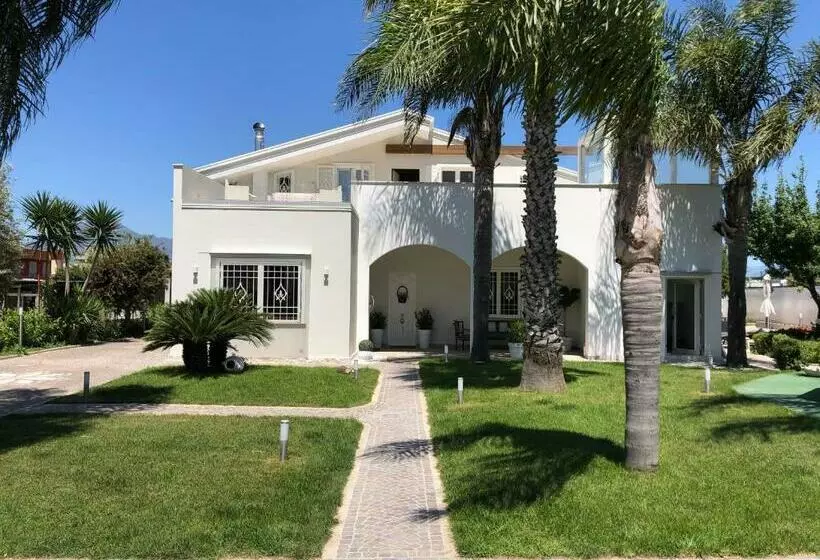 ベッドアンドブレックファースト Il Melograno Chic&nature