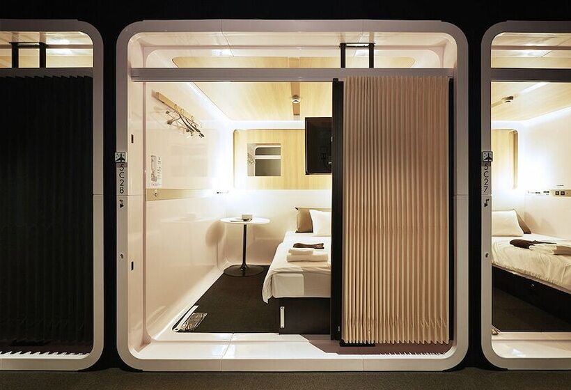 هتل کپسول First Cabin Nishi Umeda