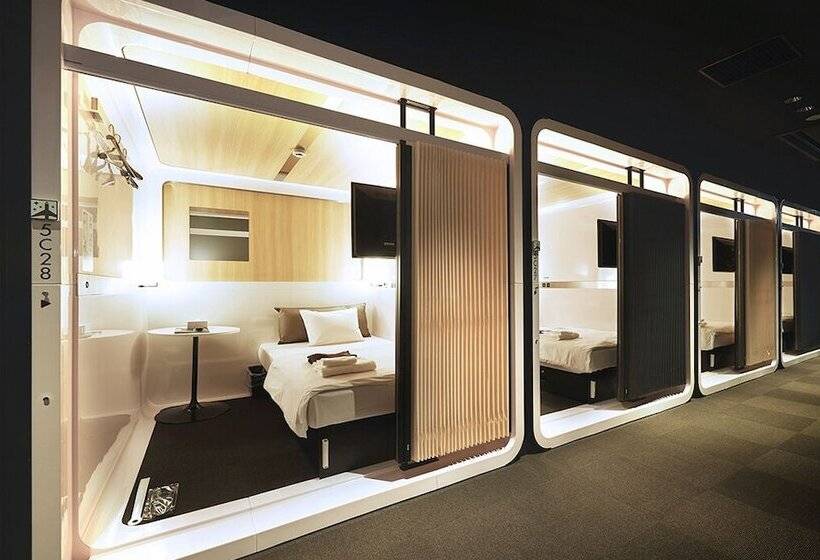 هتل کپسول First Cabin Nishi Umeda