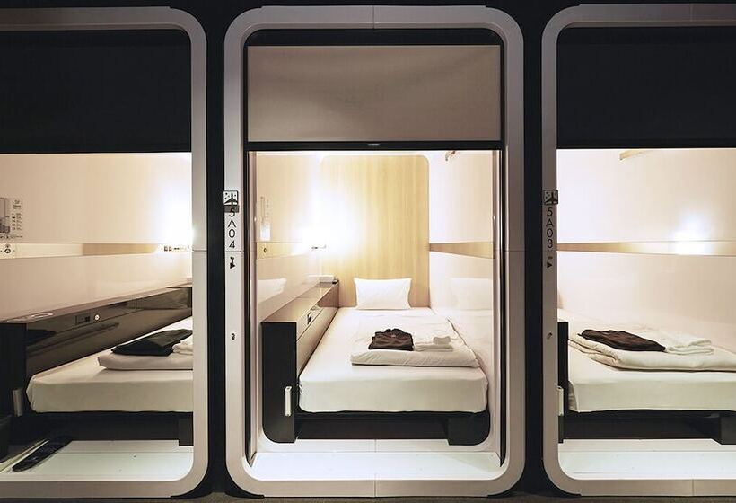 هتل کپسول First Cabin Nishi Umeda