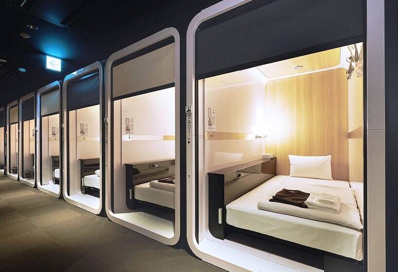 هتل کپسول First Cabin Nishi Umeda