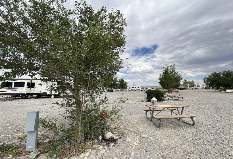 모텔 Border Inn Casino