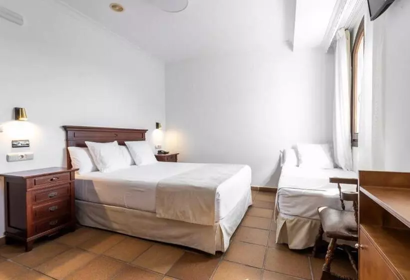 ペンション Hostal La Muralla