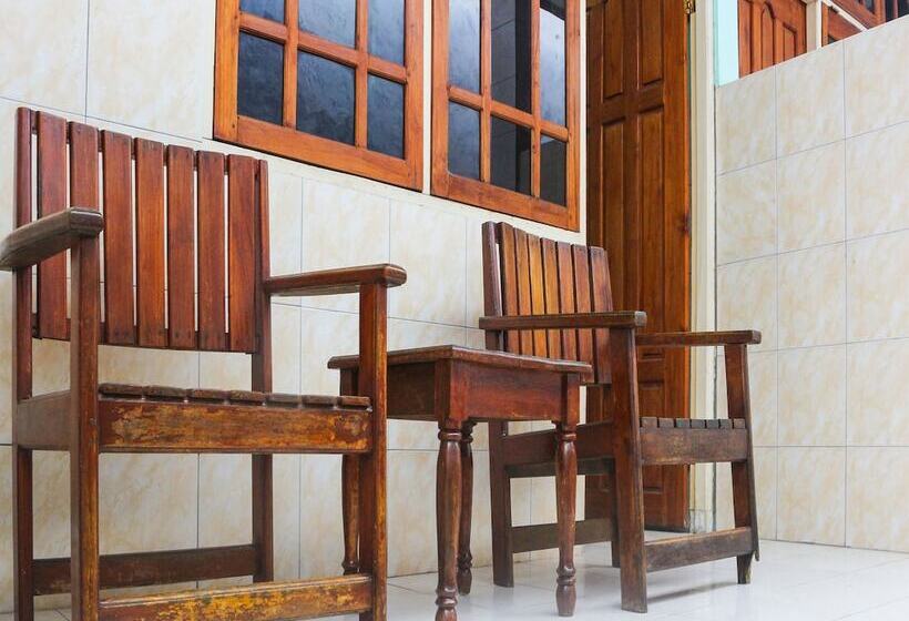 Отель Oyo 91396  Laguna