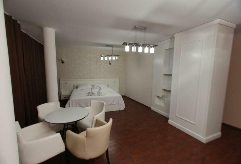 Zambaku I Bardhe Hotel & Bar