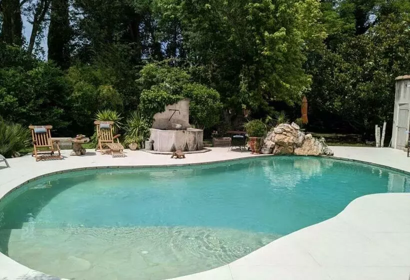 Aamiaismajoitus (B&B) La Lézardière