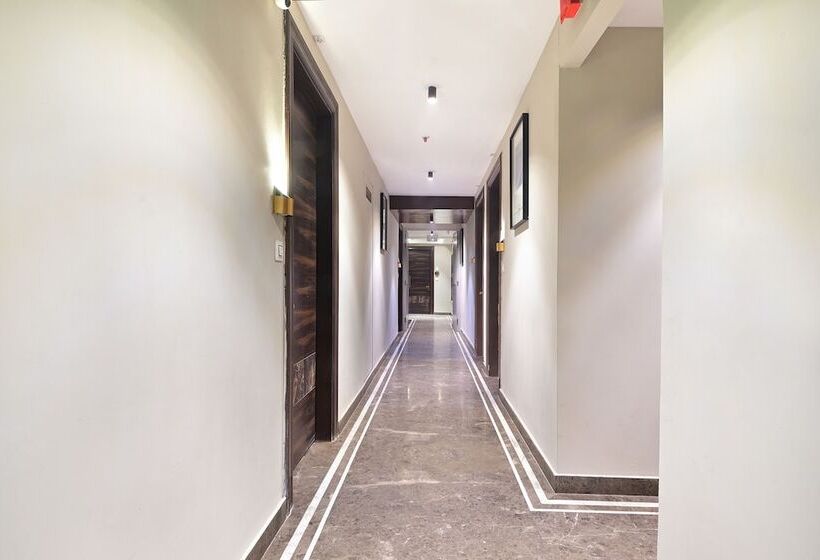 Hotel Oak Plaza New Delhi