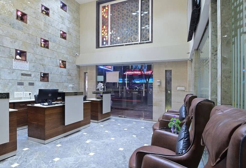 Hotel Oak Plaza New Delhi