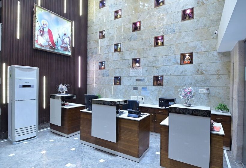 Hotel Oak Plaza New Delhi