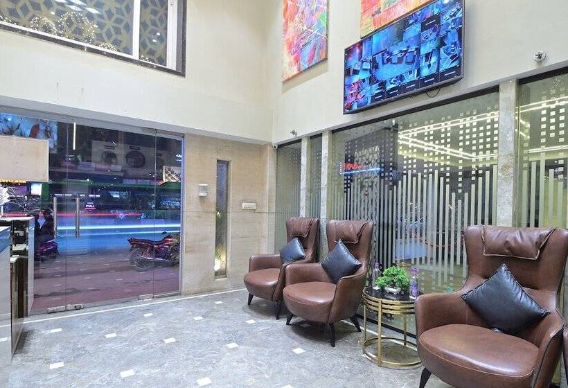 Hotel Oak Plaza New Delhi