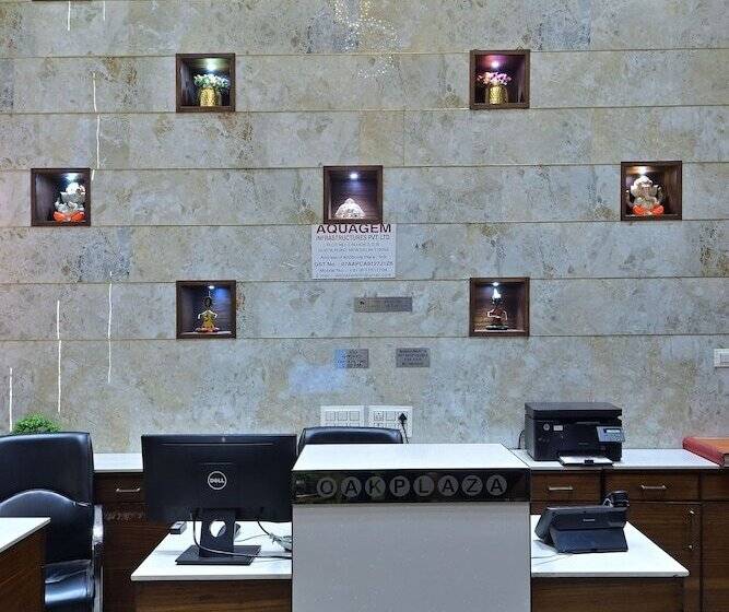 Hotel Oak Plaza New Delhi