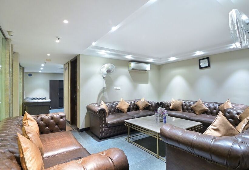 Hotel Oak Plaza New Delhi