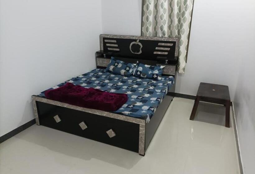 Hotel Pop A1 Varndavan