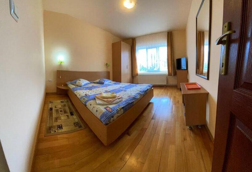 بنسيون Casa Popa