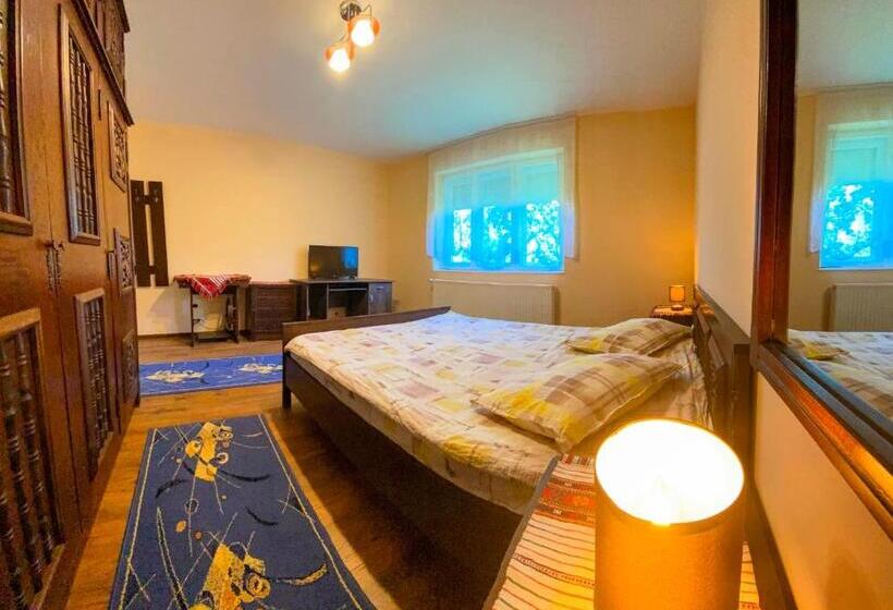 بنسيون Casa Popa