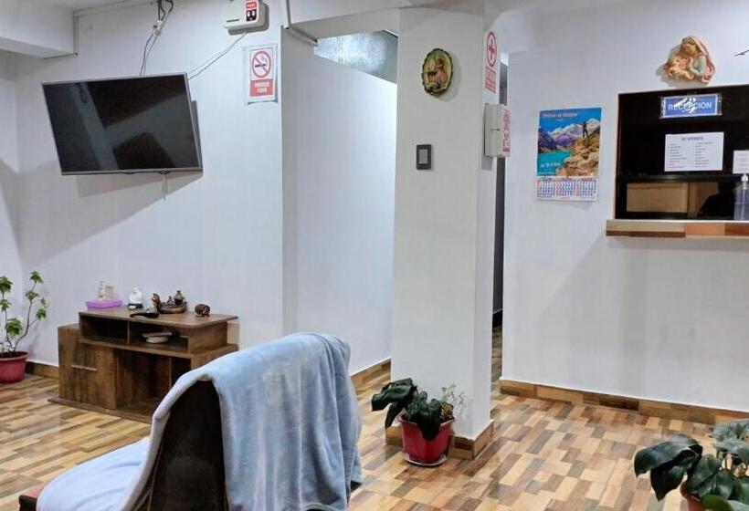 Пансион Hostal Real Caraz